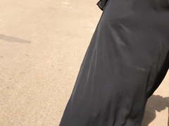 Huge Hijab Ass Shaking in Abaya